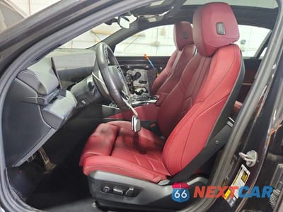 Zdjęcie 7 z 14 samochodu: 2025 BMW I5 XDRIVE 40 VIN:WBY13HG06SCT42679 - miniatura