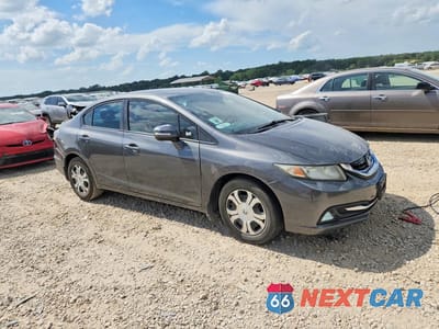 Czwarte zdjęcie samochodu z boku: 2013 HONDA CIVIC HYBRID L VIN:19XFB4F30DE002874 - miniatura