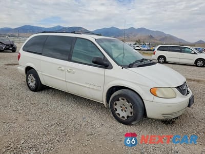 Czwarte zdjęcie samochodu z boku: 2001 CHRYSLER TOWN & COUNTRY LX VIN:2C4GP44351R422925 - miniatura