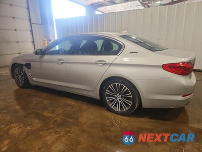 Drugie zdjęcie samochodu z przodu: 2019 BMW 530XE VIN:WBAJB1C5XKB376270 - miniatura