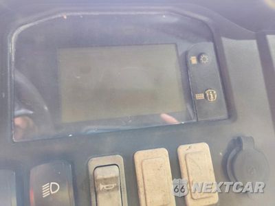 Zdjęcie 8 z 10 samochodu: 2020 JOHN DEERE XUV855M UTILITY VEHICLE VIN:1M0855MBHLM030331 - miniatura