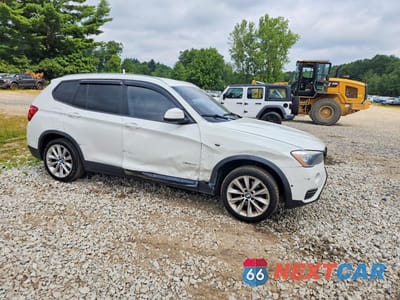 Czwarte zdjęcie samochodu z boku: 2017 BMW X3 XDRIVE28I VIN:5UXWX9C36H0W71747 - miniatura