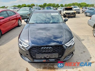 Piąte zdjęcie samochodu w środku: 2017 AUDI A3 PREMIUM VIN:WAUAUGFF1H1026106 - miniatura