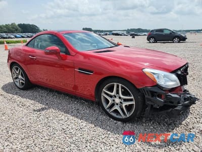 Czwarte zdjęcie samochodu z boku: 2014 MERCEDES-BENZ SLK 250 VIN:WDDPK4HA8EF085967 - miniatura