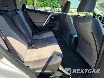 Zdjęcie 11 z 13 samochodu: 2015 TOYOTA RAV4 XLE VIN:JTMRFREV4FD137457 - miniatura