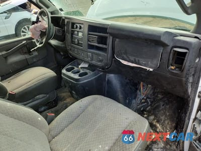 Zdjęcie 8 z 13 samochodu: 2018 CHEVROLET EXPRESS VIN:1GCZGGFG6J1184629 - miniatura