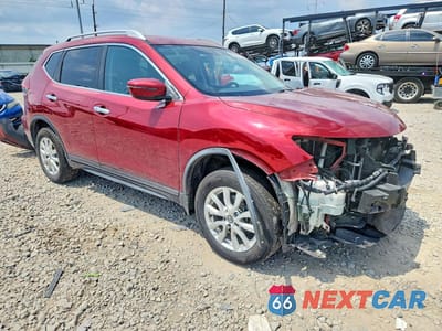 Czwarte zdjęcie samochodu z boku: 2018 NISSAN ROGUE SV VIN:5N1AT2MV8JC809920 - miniatura