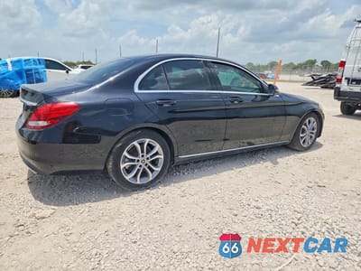 Trzecie zdjęcie samochodu z tyłu: 2018 MERCEDES-BENZ C 300 VIN:55SWF4JB5JU246804 - miniatura