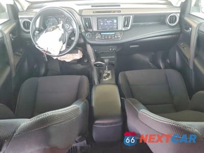 Zdjęcie 8 z 12 samochodu: 2018 TOYOTA RAV4 XLE VIN:2T3WFREV5JW412638 - miniatura