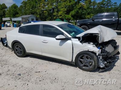 Czwarte zdjęcie samochodu z boku: 2025 KIA K4 LXS VIN:3KPFT4DE4SE203546 - miniatura