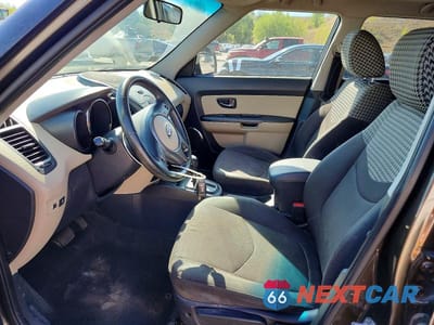 Zdjęcie 7 z 13 samochodu: 2010 KIA SOUL + VIN:KNDJT2A29A7160426 - miniatura