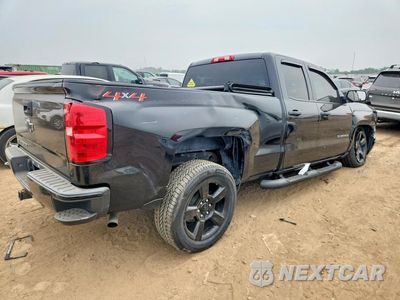 Trzecie zdjęcie samochodu z tyłu: 2018 CHEVROLET SILVERADO K1500 VIN:1GCVKNEC3JZ240625 - miniatura