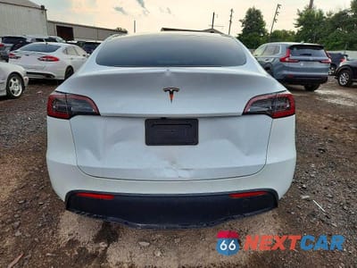 Zdjęcie 6 z 13 samochodu: 2024 TESLA MODEL Y VIN:7SAYGDED3RF129160 - miniatura