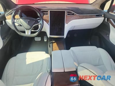 Zdjęcie 8 z 13 samochodu: 2017 TESLA MODEL X VIN:5YJXCBE48HF025027 - miniatura