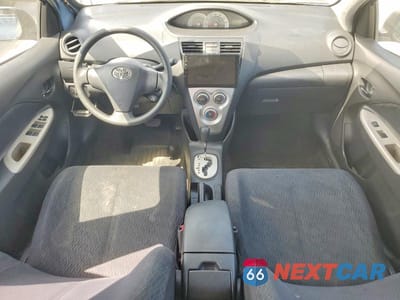 Zdjęcie 8 z 13 samochodu: 2008 TOYOTA YARIS BASE VIN:JTDBT923681212287 - miniatura