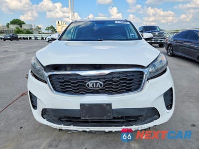 Piąte zdjęcie samochodu w środku: 2019 KIA SORENTO LX VIN:5XYPG4A35KG511159 - miniatura