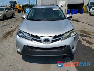 Piąte zdjęcie samochodu w środku: 2015 TOYOTA RAV4 XLE VIN:2T3RFREV8FW251495 - miniatura
