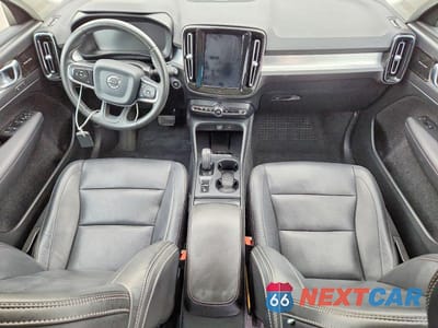 Zdjęcie 8 z 14 samochodu: 2020 VOLVO XC40 T5 MOMENTUM VIN:YV4162UK3L2298866 - miniatura