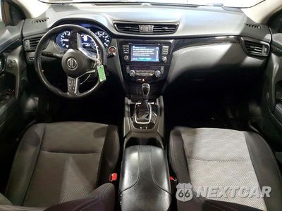 Zdjęcie 8 z 14 samochodu: 2017 NISSAN ROGUE SPORT SV VIN:JN1BJ1CR5HW121107 - miniatura