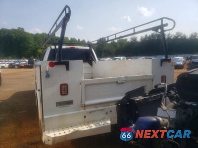 Zdjęcie 6 z 12 samochodu: 2019 FORD F350 XL VIN:1FD8W3GT4KEE97381 - miniatura