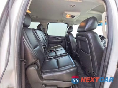 Zdjęcie 11 z 13 samochodu: 2013 CHEVROLET SUBURBAN K1500 VIN:1GNSK5E7XDR269704 - miniatura