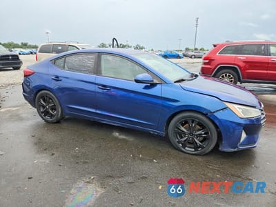 Czwarte zdjęcie samochodu z boku: 2019 HYUNDAI ELANTRA SEL VIN:5NPD84LF4KH431691 - miniatura