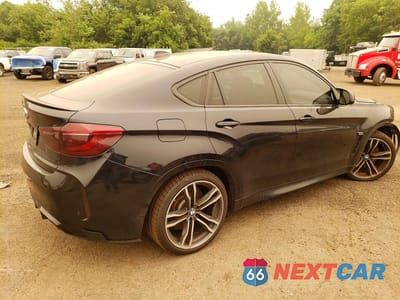 Trzecie zdjęcie samochodu z tyłu: 2015 BMW X6 M VIN:5YMKW8C50F0G93684 - miniatura