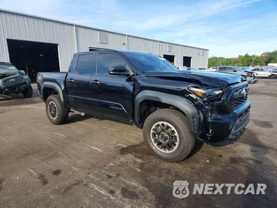 Czwarte zdjęcie samochodu z boku: 2025 TOYOTA TACOMA TRD OFF-ROAD VIN:3TYLB5JN8ST062667 - miniatura