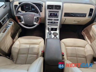 Zdjęcie 8 z 12 samochodu: 2010 LINCOLN MKX VIN:2LMDJ8JC0ABJ29247 - miniatura