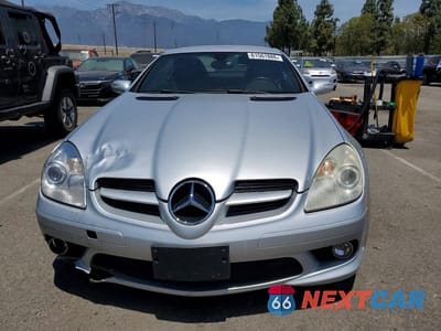 Piąte zdjęcie samochodu w środku: 2005 MERCEDES-BENZ SLK 350 VIN:WDBWK56F15F061177 - miniatura