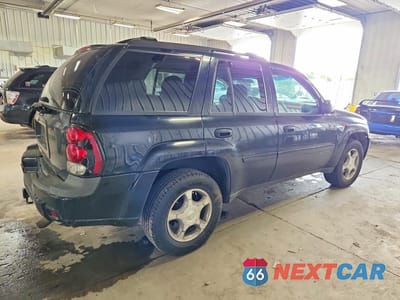 Trzecie zdjęcie samochodu z tyłu: 2007 CHEVROLET TRAILBLAZER LS VIN:1GNDT13S372194024 - miniatura