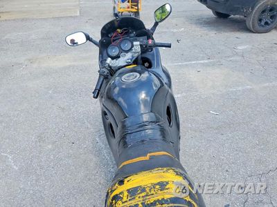 Czwarte zdjęcie samochodu z boku: 2002 SUZUKI GSX600 F VIN:JS1GN79A422103752 - miniatura