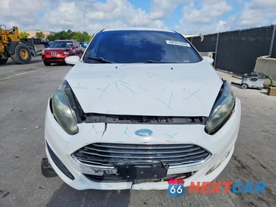 Piąte zdjęcie samochodu w środku: 2017 FORD FIESTA S VIN:3FADP4AJ0HM152810 - miniatura