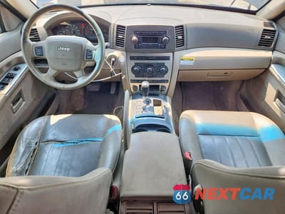 Zdjęcie 8 z 13 samochodu: 2006 JEEP GRAND CHEROKEE LAREDO VIN:1J4GR48K26C321525 - miniatura