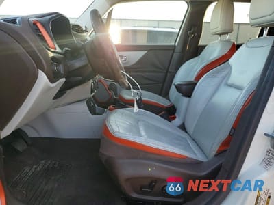 Zdjęcie 7 z 14 samochodu: 2016 JEEP RENEGADE LIMITED VIN:ZACCJADT2GPC96390 - miniatura