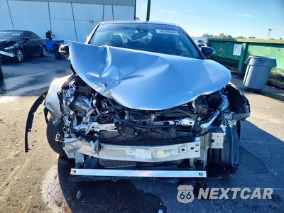 Piąte zdjęcie samochodu w środku: 2019 TOYOTA C-HR XLE VIN:NMTKHMBX7KR083461 - miniatura