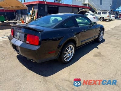 Czwarte zdjęcie samochodu z boku: 2007 FORD MUSTANG SHELBY GT500 VIN:1ZVHT88S475248759 - miniatura