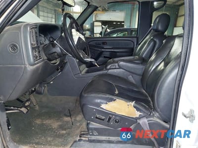 Zdjęcie 7 z 13 samochodu: 2005 CHEVROLET SILVERADO K2500 HEAVY DUTY VIN:1GCHK23295F911342 - miniatura