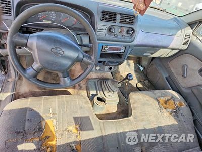 Zdjęcie 8 z 12 samochodu: 2001 NISSAN FRONTIER XE VIN:1N6DD21S61C387961 - miniatura