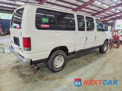 Trzecie zdjęcie samochodu z tyłu: 2011 FORD ECONOLINE E350 SUPER DUTY WAGON VIN:1FBNE3BL1BDA64595 - miniatura