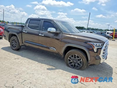 Czwarte zdjęcie samochodu z boku: 2025 TOYOTA TUNDRA 1794 EDITION VIN:5TFMA5DB8SX311855 - miniatura