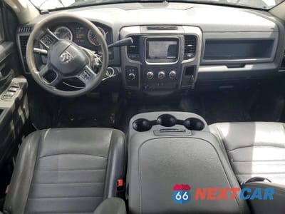 Zdjęcie 8 z 13 samochodu: 2018 RAM 3500 ST VIN:3C63RRGJ9JG305278 - miniatura