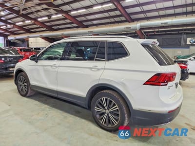 Drugie zdjęcie samochodu z przodu: 2019 VOLKSWAGEN TIGUAN SE VIN:3VV2B7AX0KM191184 - miniatura