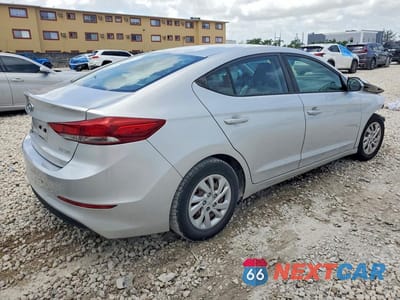 Trzecie zdjęcie samochodu z tyłu: 2018 HYUNDAI ELANTRA SE VIN:5NPD74LF9JH276640 - miniatura