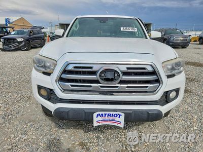 Piąte zdjęcie samochodu w środku: 2018 TOYOTA TACOMA SR5 V6 VIN:5TFSZ5AN8JX148136 - miniatura