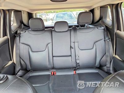 Zdjęcie 10 z 13 samochodu: 2016 JEEP RENEGADE LIMITED VIN:ZACCJBDT0GPE12739 - miniatura