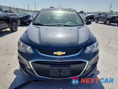 Piąte zdjęcie samochodu w środku: 2019 CHEVROLET SONIC PREMIER VIN:1G1JF5SB9K4121175 - miniatura