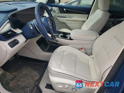 Zdjęcie 7 z 13 samochodu: 2025 BUICK ENCLAVE AVENIR VIN:5GAEVCRS7SJ307208 - miniatura