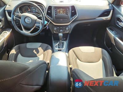 Zdjęcie 8 z 13 samochodu: 2018 JEEP CHEROKEE LATITUDE VIN:1C4PJLCB0JD618326 - miniatura