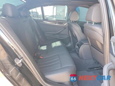 Zdjęcie 10 z 12 samochodu: 2022 BMW 530E VIN:WBA13AG09NCJ28747 - miniatura